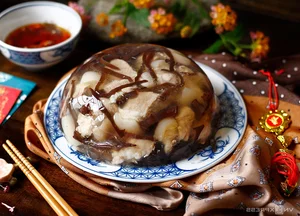 Challenging Flavors: Vietnamese Dishes That Spark Debate Among International Foodies - image 0