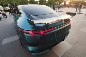 Lynk & Co 10 Official Debut: Breakthrough Ultra-Fast Charging from 0 to 80% in 5.5 Minutes - image 5