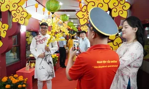 A Nostalgic Journey: Riding the Midnight Train into the Lunar New Year of At Ty 2025 - image 3