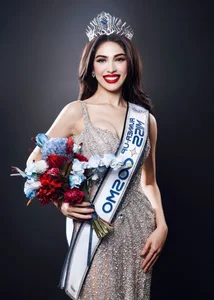 Miss Cosmo Runner-Up Sparks Social Media Buzz Over Interaction With Nam Thư - image 0