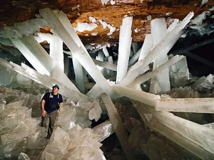 Exploring the World’s Most Breathtaking Caves: A Journey Into Earth's Most Stunning Underground Geological Wonders and Hidden Landscapes - image 0