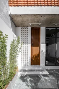 Modern Home Design: How an Old Warehouse Became a Dreamy Urban Sanctuary - image 3
