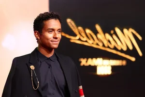 Michael Jackson Biopic: King of Pop’s Nephew Jaafar Jackson Stuns Fans in New Footage - image 4