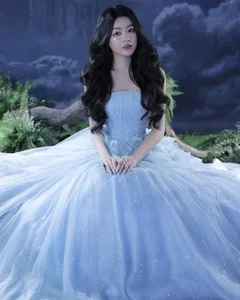 The Radiant Beauty of Quyền Linh’s Daughter: A Stunning 18-Year-Old Vision - image 5
