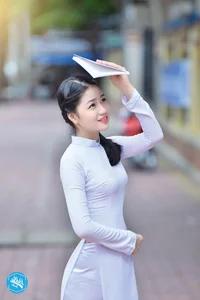 Top 100 Most Beautiful Ao Dai: A Tribute to Vietnamese Elegance - image 16