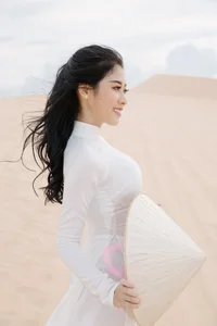 Top 100 Most Beautiful Ao Dai: A Tribute to Vietnamese Elegance - image 9
