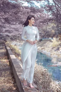 Top 100 Most Beautiful Ao Dai: A Tribute to Vietnamese Elegance - image 15
