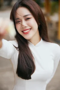 Top 100 Most Beautiful Ao Dai: A Tribute to Vietnamese Elegance - image 5