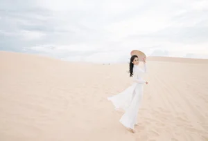 Top 100 Most Beautiful Ao Dai: A Tribute to Vietnamese Elegance - image 19