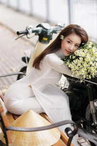 Top 100 Most Beautiful Ao Dai: A Tribute to Vietnamese Elegance - image 20