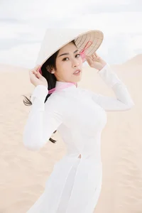 Top 100 Most Beautiful Ao Dai: A Tribute to Vietnamese Elegance - image 39