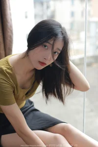 Elegant High-Slit Dress Collection Featuring Xiao Jiu for IESS - image 26