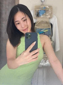 Singer Huong Tram Showcases Stunning Western-Style Swimwear and Body Confidence - image 3