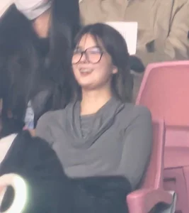 ITZY Lia Makes Emotional Public Appearance at Born to Be Concert Following Health Hiatus - image 0