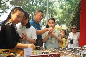 Hanoi Tourism Gift Festival: Celebrating Vietnamese Culture and Traditional Craftsmanship - image 0