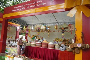 Hanoi Tourism Gift Festival: Celebrating Vietnamese Culture and Traditional Craftsmanship - image 8