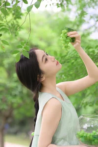 Dynamic Portrayals: YiTuYu Art Language Vol.7444 Wo Bu Shua Niao Gallery - image 0