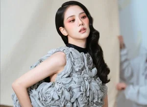 Jisoo Faced with Unfounded Rumors Amid Family Controversy - image 5