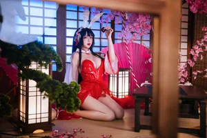 Stunning Azur Lane Oyama Bunny Girl Cosplay by Ri Nai Jiao: Exclusive 47P High-Definition Image Collection for Anime and Gaming Fans - image 19