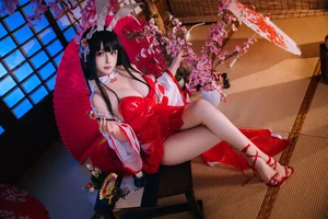 Stunning Azur Lane Oyama Bunny Girl Cosplay by Ri Nai Jiao: Exclusive 47P High-Definition Image Collection for Anime and Gaming Fans - image 15