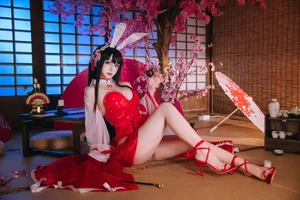 Stunning Azur Lane Oyama Bunny Girl Cosplay by Ri Nai Jiao: Exclusive 47P High-Definition Image Collection for Anime and Gaming Fans - image 14