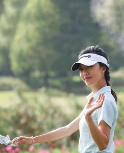 Meet the Stunning Chinese Female Golfer Redefining Sports and Style - image 0