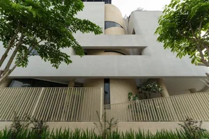 Innovative 3-Story An Phu House Design: Mastering Triangular Plots with Multi-Layered Living Spaces - image 11