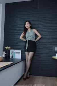 Exquisite Portraiture: IESS SXJ No.1720 featuring the Graceful Xiao Jie - image 42