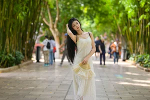 YiTuYu Art Language Vol.10371 Featuring Ai Qing: A Stunning Digital Portrait Gallery - image 0