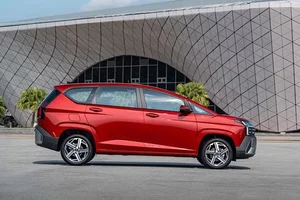 2026 Hyundai Stargazer Review: A Bold Design Overhaul That Redefines Practicality - image 5