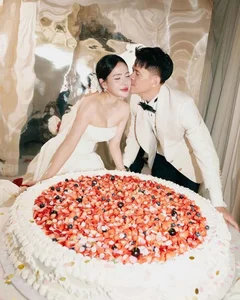 Inside the Beautiful Wedding of Footballer Duong Thanh Hao and His Radiant Bride - image 4
