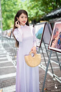 The Timeless Grace of Vietnamese Women in Traditional Ao Dai - image 29