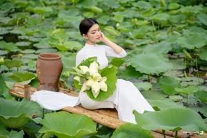The Timeless Grace of Vietnamese Women in Traditional Ao Dai - image 43