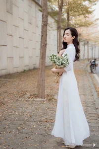 The Timeless Grace of Vietnamese Women in Traditional Ao Dai - image 37