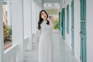The Timeless Grace of Vietnamese Women in Traditional Ao Dai - image 38
