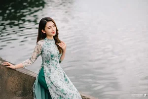 The Timeless Grace of Vietnamese Women in Traditional Ao Dai - image 44