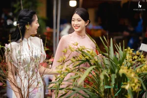 The Timeless Grace of Vietnamese Women in Traditional Ao Dai - image 50