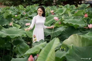 The Timeless Grace of Vietnamese Women in Traditional Ao Dai - image 10