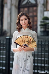 The Timeless Grace of Vietnamese Women in Traditional Ao Dai - image 48
