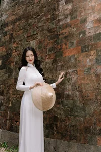The Timeless Grace of Vietnamese Women in Traditional Ao Dai - image 47