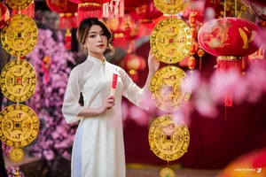 The Timeless Grace of Vietnamese Women in Traditional Ao Dai - image 49