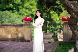 The Timeless Grace of Vietnamese Women in Traditional Ao Dai - image 41