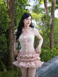 DJ Mie Redefines Stage Presence with Bold and Iconic Fashion Choices - image 3