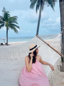 Vietnamese Singer Lam Truong Enjoys Sweet Family Vacation with Wife Yen Phuong and Daughter - image 7