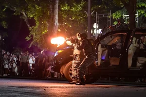 Impressive Performance of the People's Public Security Guard Force at Hoan Kiem Lake - image 6