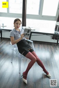 Stunning Red Silk Fashion Gallery with IESS Model Xiao Yu - image 39