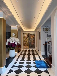 Inside the Luxurious 600m2 Villa of Beauty Queen Thu Huong and Her Successful Businessman Husband - image 6
