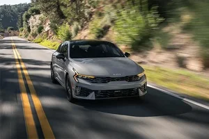 New Kia K5 Hybrid: Combining High Performance with EV-Level Efficiency and Advanced Tech - image 6