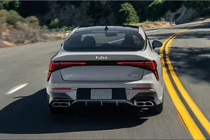 New Kia K5 Hybrid: Combining High Performance with EV-Level Efficiency and Advanced Tech - image 2