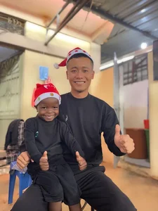 Loi Con Prepares for Summer Break: Rumors of Secret Vietnam Visit to See Quang Linh Vlogs - image 0